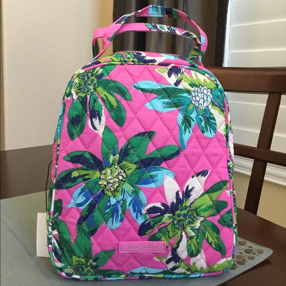 Vera Bradley Handbags - NWT VERA BRADLEY LUNCH BAG